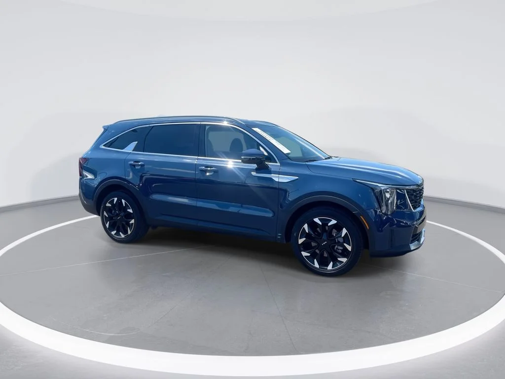 Used 2025 Black Kia EX image 2