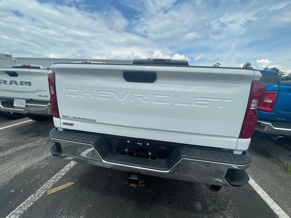 Used 2024 White Chevrolet LT image 12