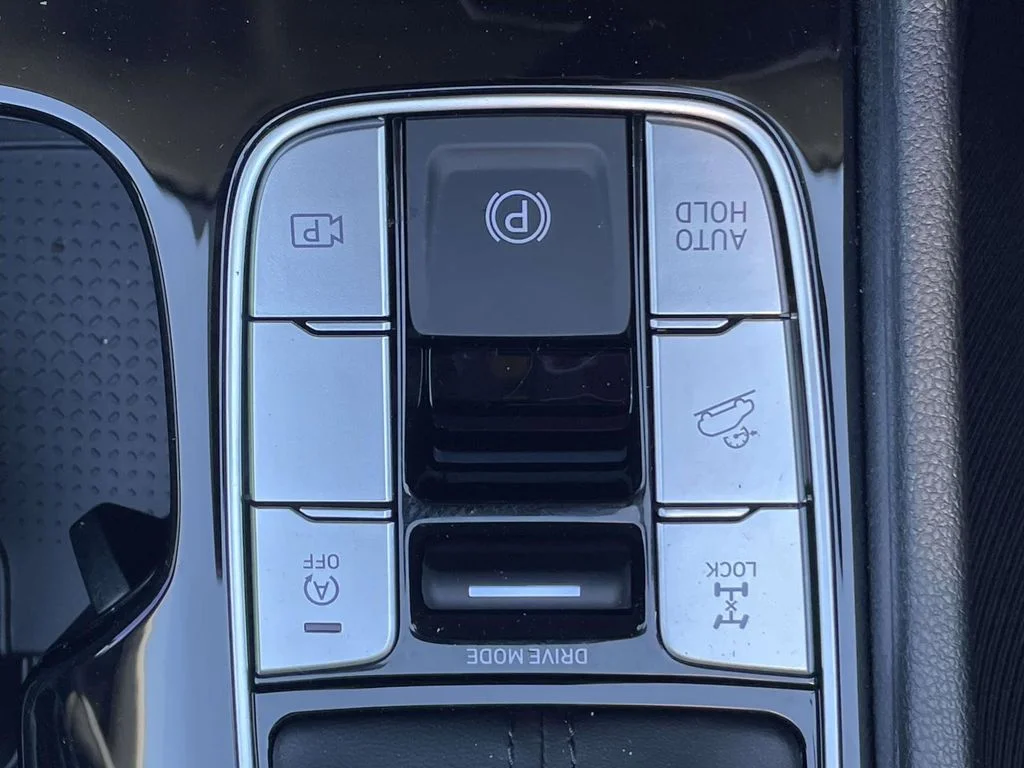 New 2026 White Hyundai SEL image 30