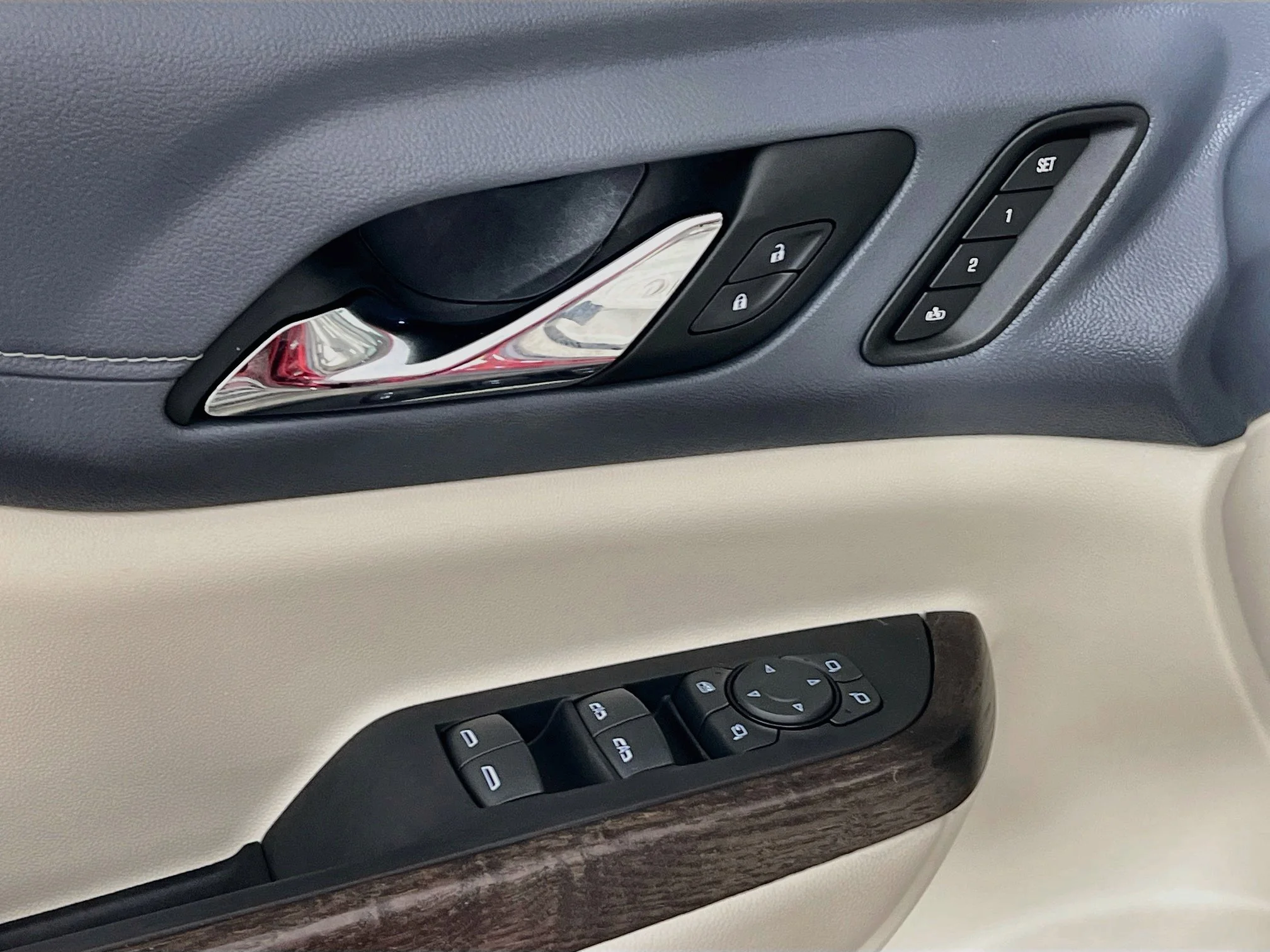 Used 2023 Volcanic Red Tintcoat GMC DENALI image 9