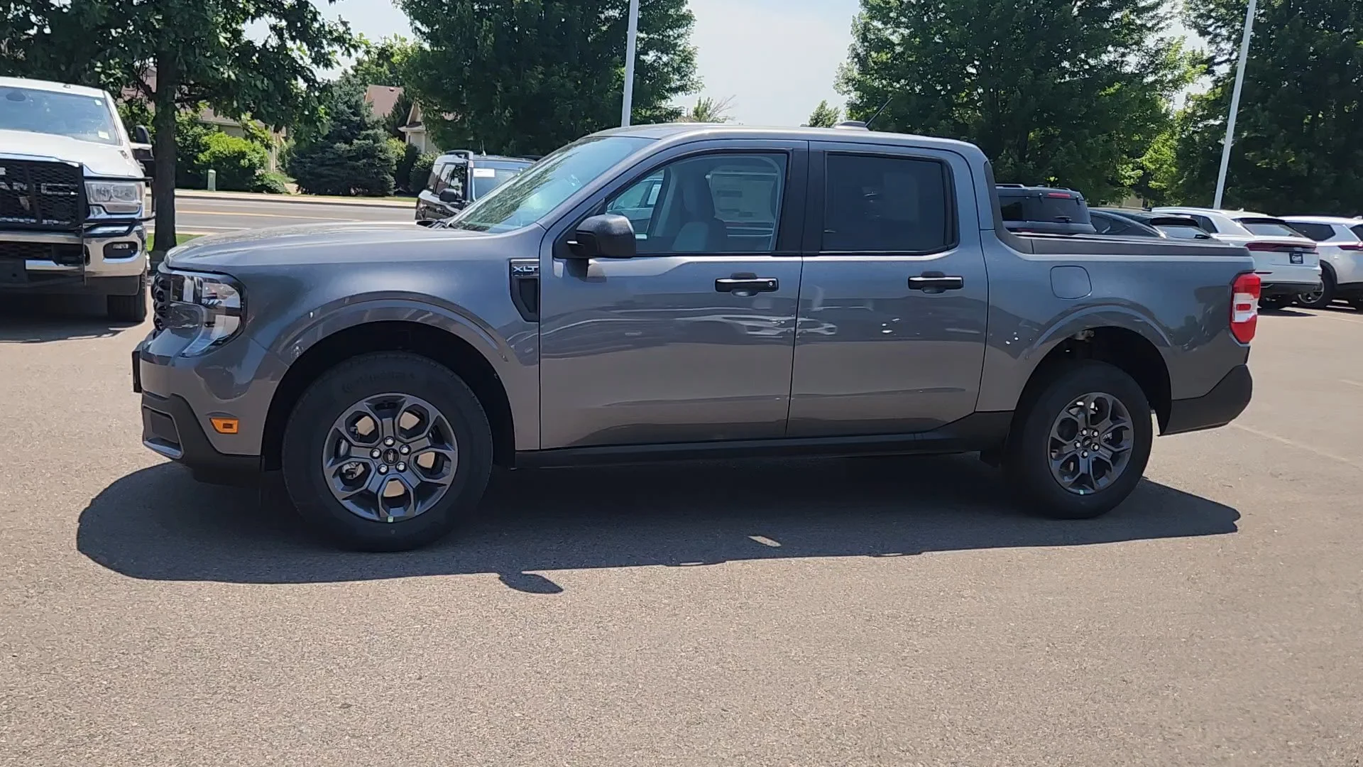 New 2026 Carbonized Gray Metallic Ford XLT image 4