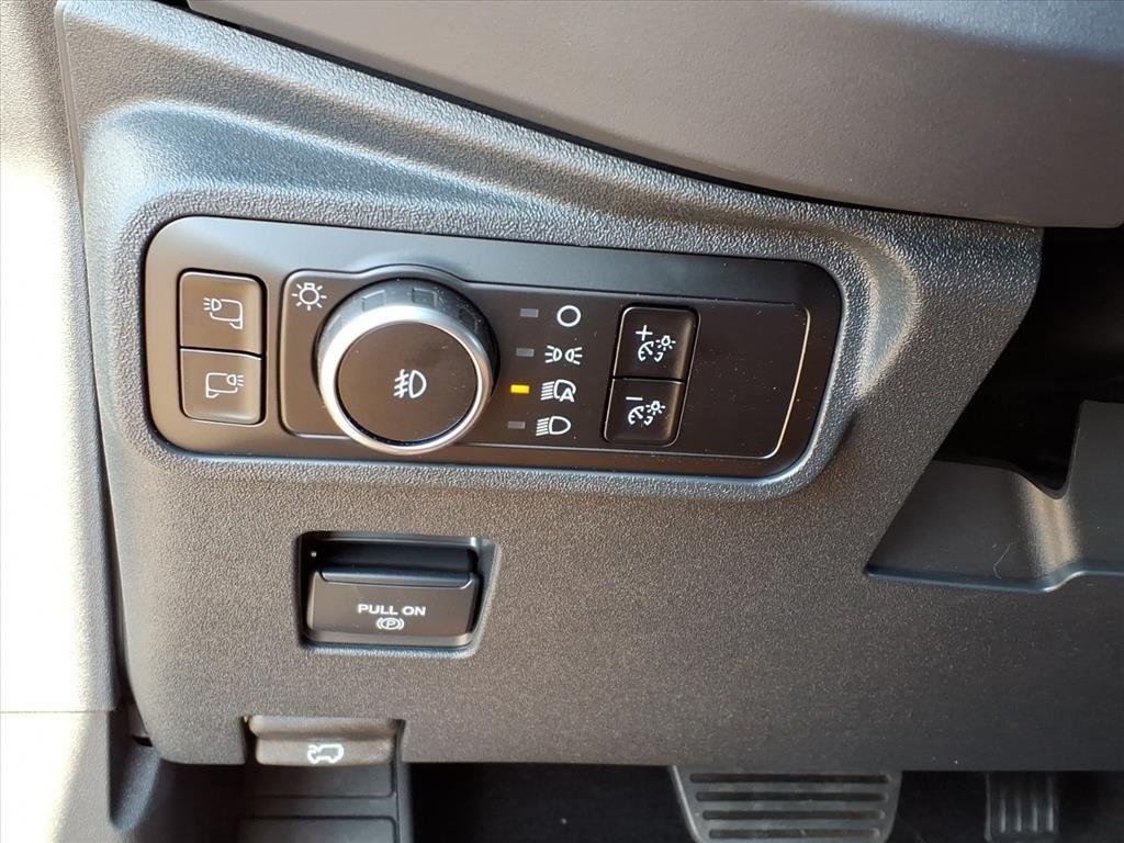 New 2025 Carbonized Gray Metallic Ford Badlands® image 6