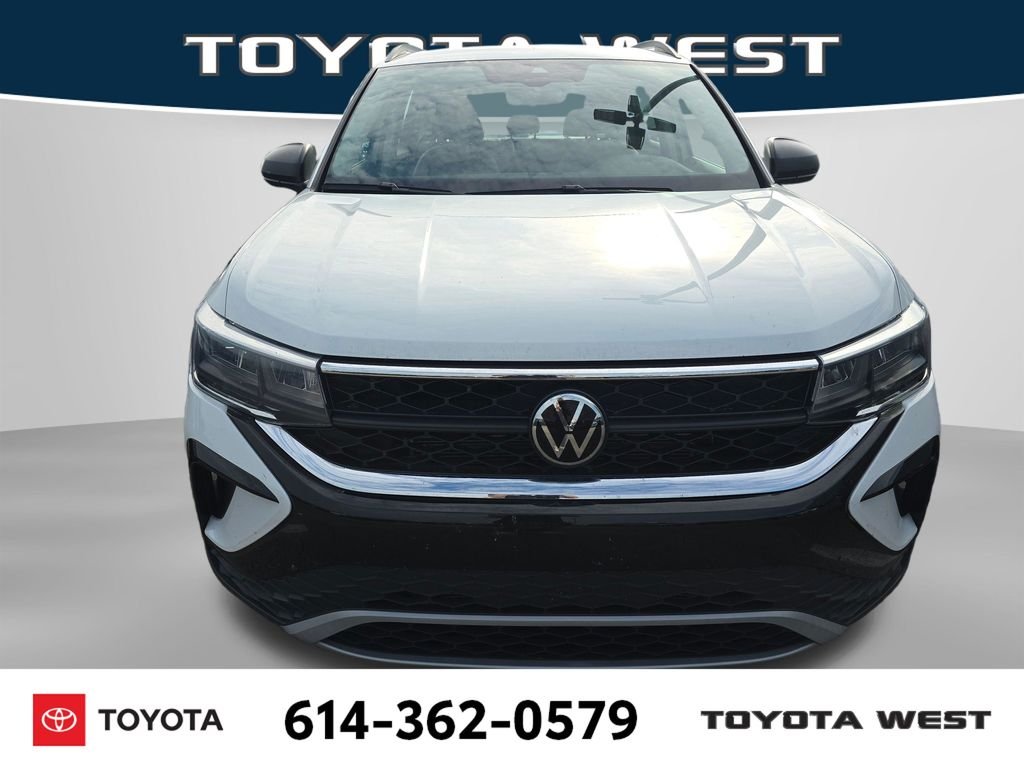 Used 2023  Volkswagen 1.5T S image 2