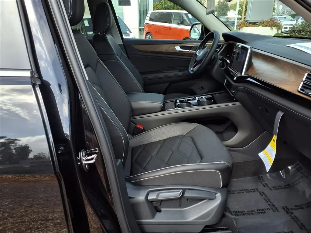 2026 Volkswagen Atlas SE w/Tech - Photo 23