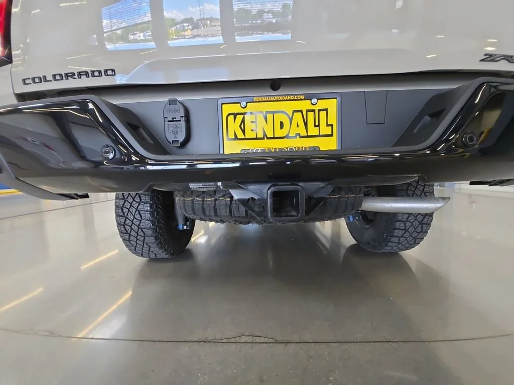 Used 2024 Sand Dune Metallic Chevrolet ZR2 image 27