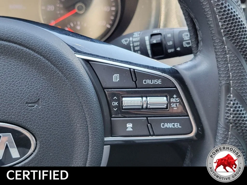 Used 2021 White Kia EX image 33