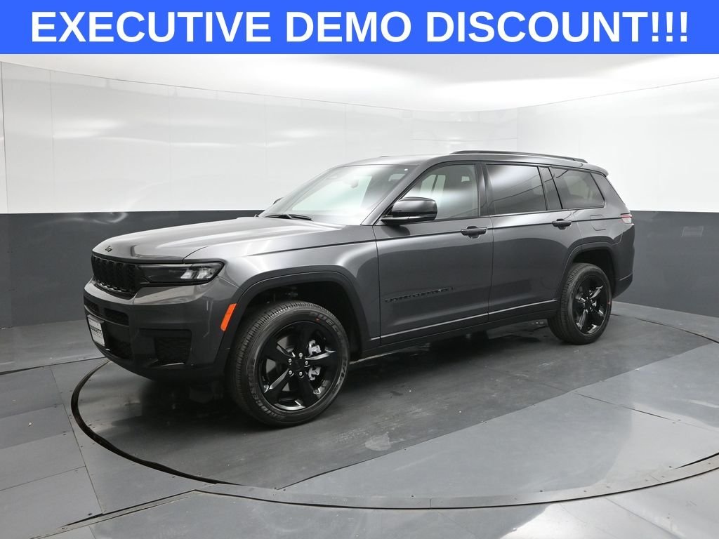 New 2025 Baltic Gray Metallic Clear-Coat Exterior Paint Jeep Altitude X image 1
