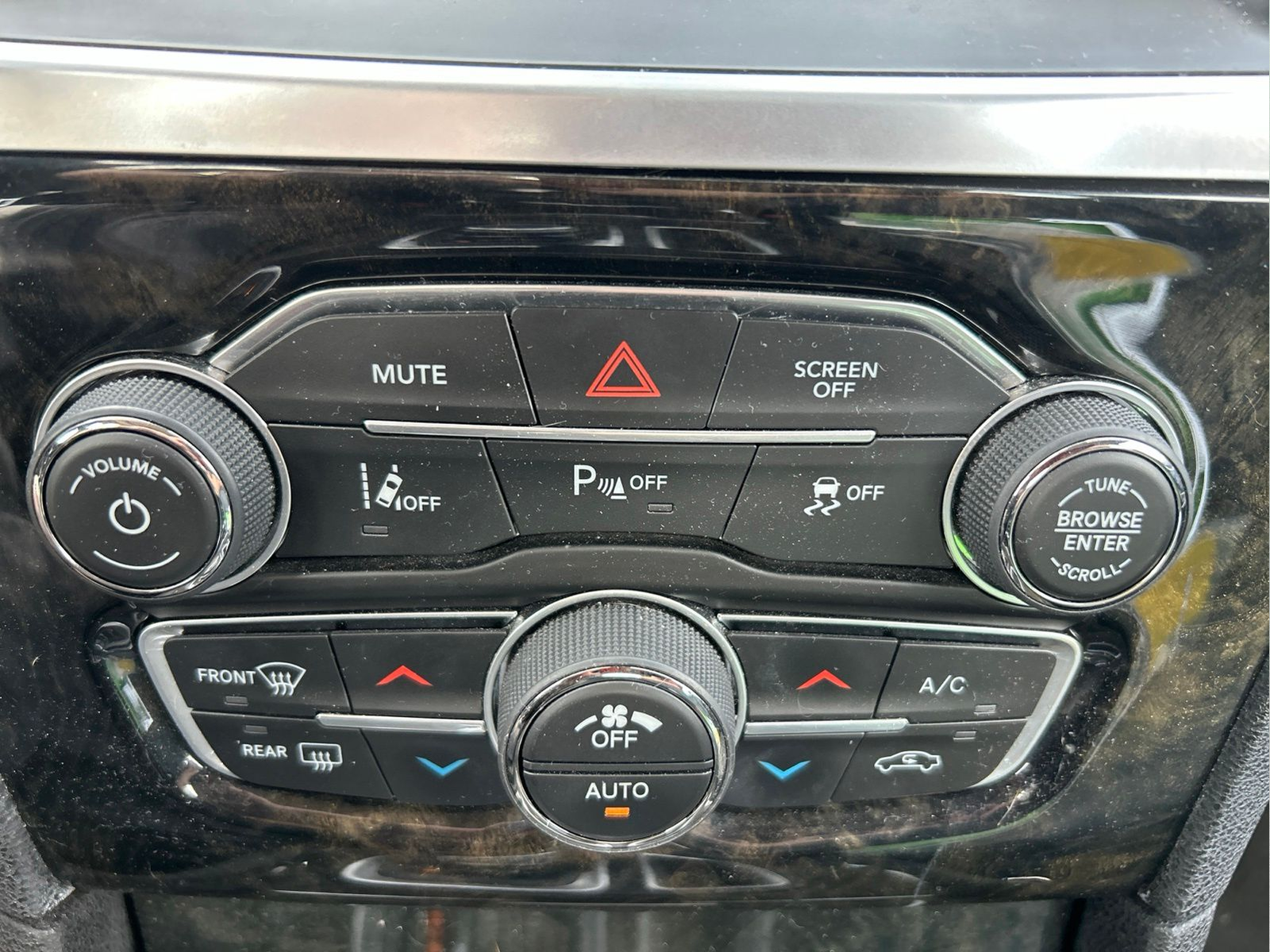 Used 2017 Red Chrysler C image 31