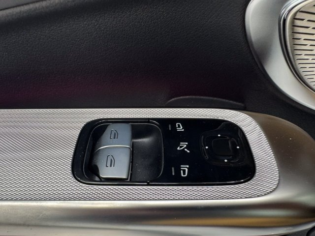 New 2026 MANUFAKTUR Moonlight White Metallic Mercedes-Benz AMG® CLE 53 4MATIC+ Coupe image 90