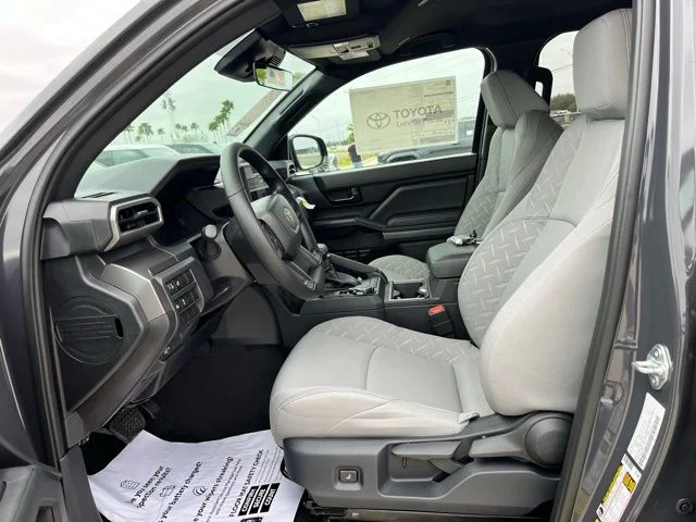 2026 Toyota Tacoma SR5 - Photo 15