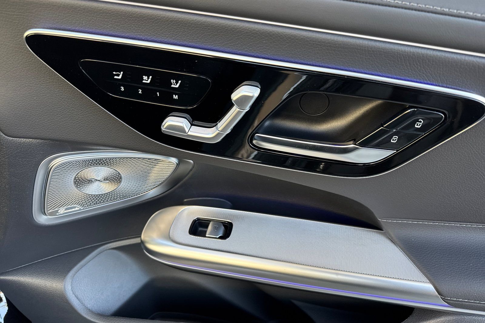 New 2027 Obsidian Black Metallic Mercedes-Benz CLE 300 image 34