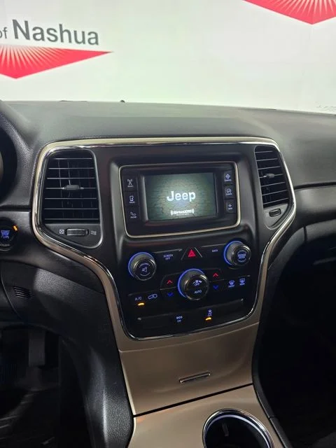 Used 2015 Black Jeep Laredo image 24