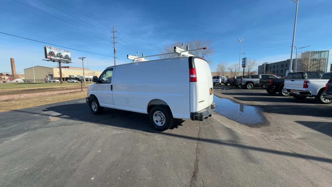 2025 Chevrolet Express Cargo Work Van - Photo 30