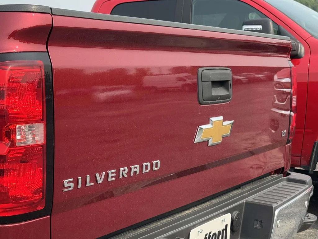 Used 2018 Red Chevrolet LT image 10