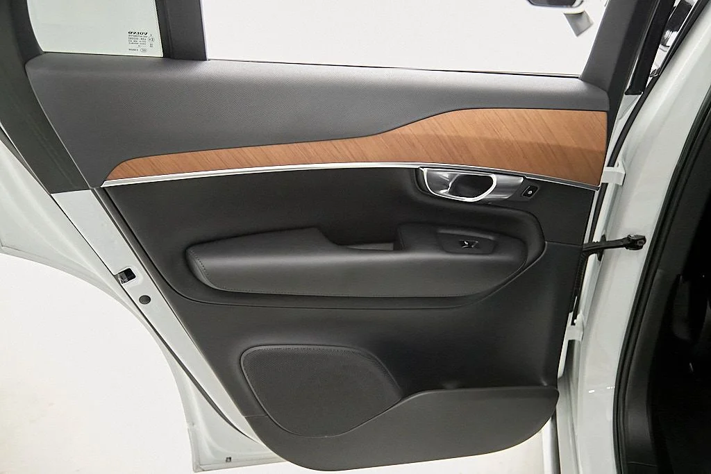 Certified Used 2023 Crystal White Volvo Core image 18
