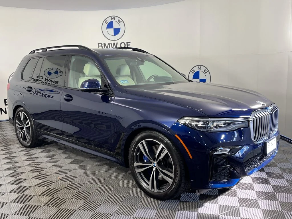 Used 2021 Blue BMW xDrive40i image 1