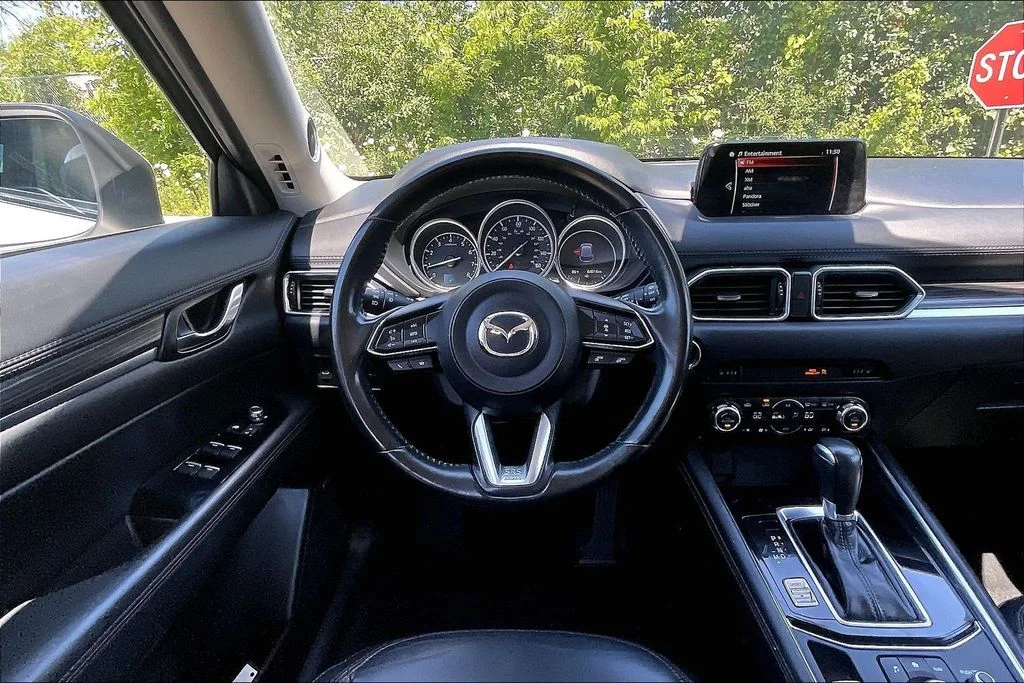 Used 2018 White Mazda Grand Touring image 5