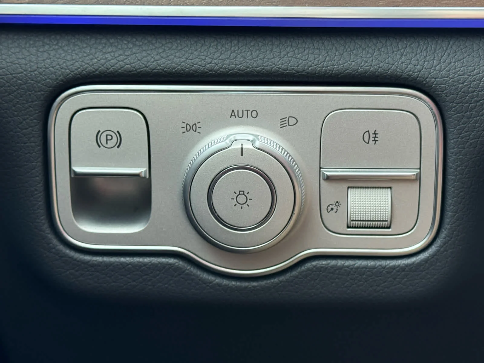 New 2026 MANUFAKTUR Alpine Grey Mercedes-Benz GLE 350 image 30
