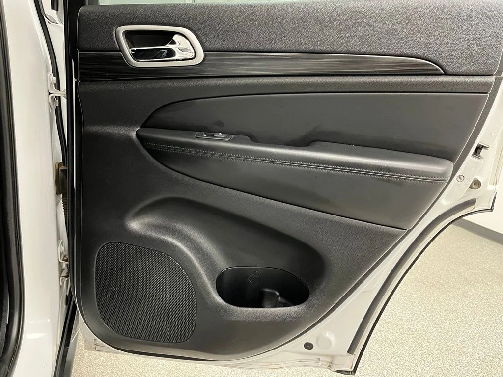Used 2020 White Jeep Laredo E image 50