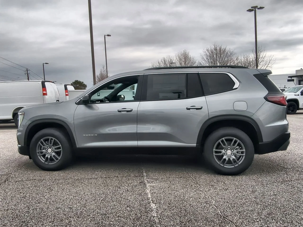New 2026 Sterling Metallic GMC Elevation image 5