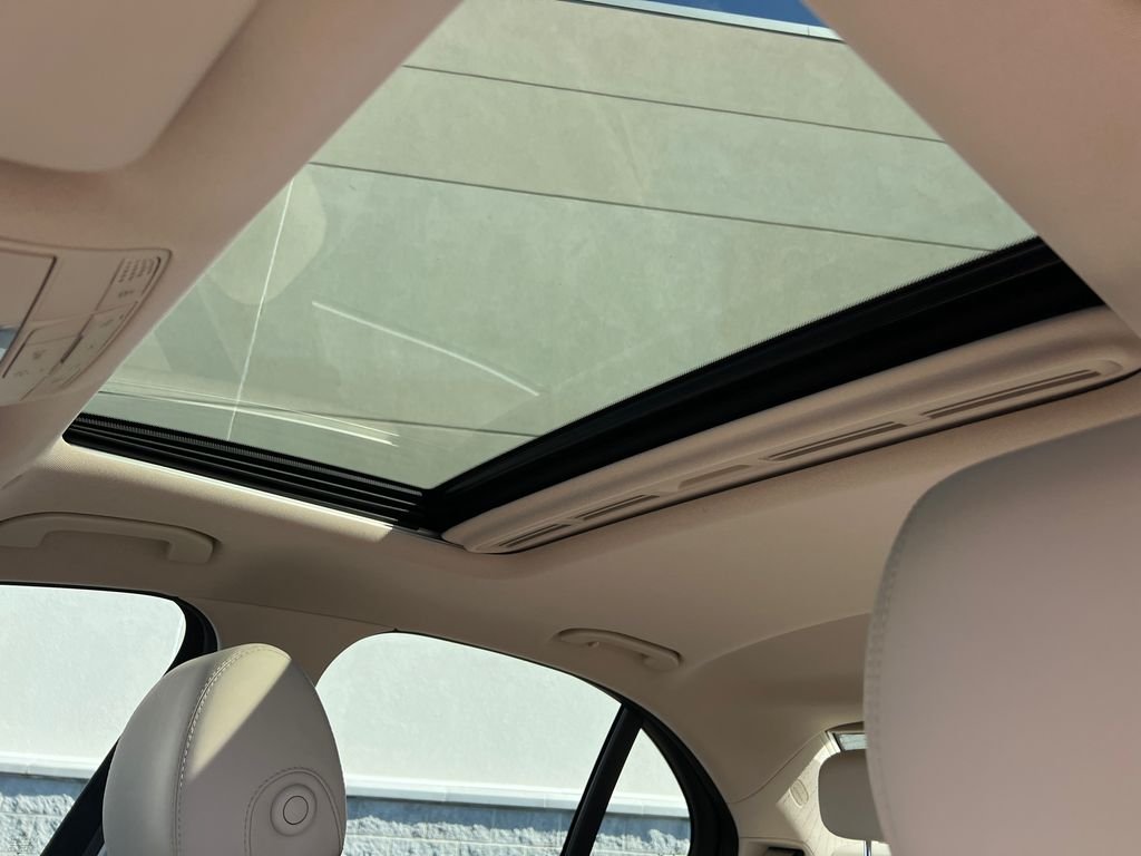 Used 2019  Mercedes-Benz E 300 image 24