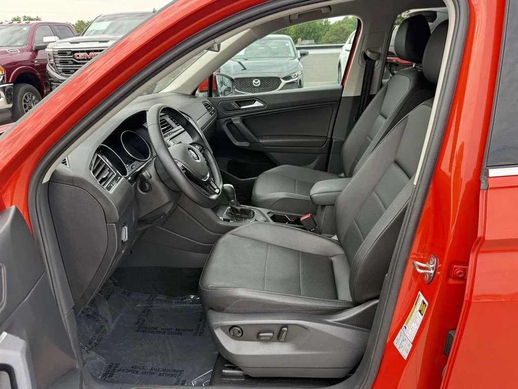 Used 2019 Orange Volkswagen 2.0T SE image 13