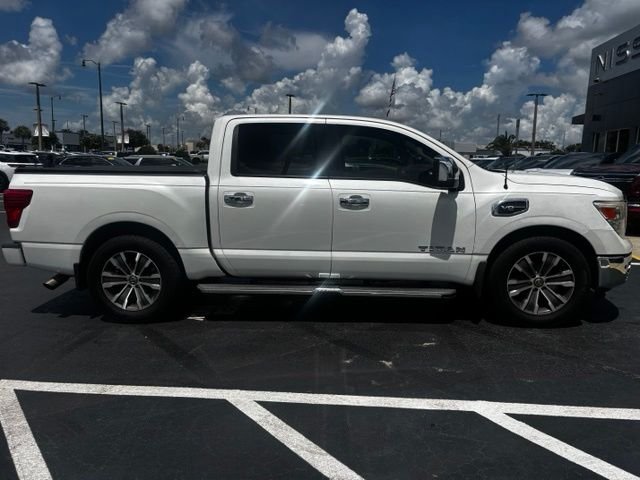Used 2017 White Nissan SL image 3