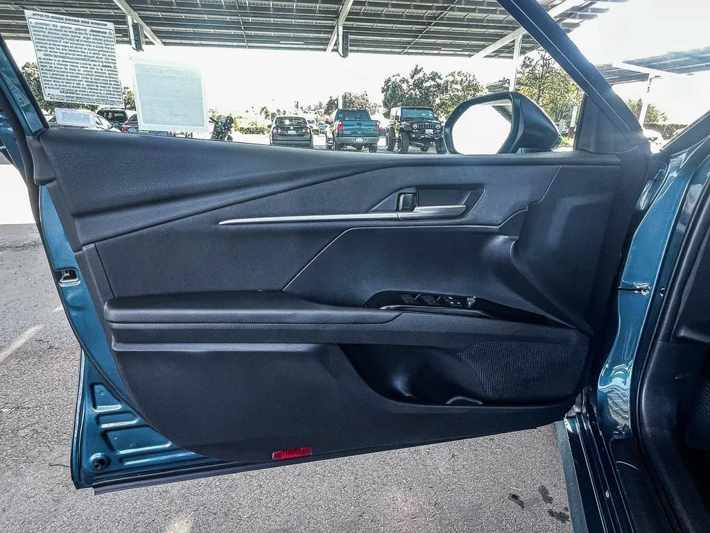 Used 2026  Toyota LE image 17