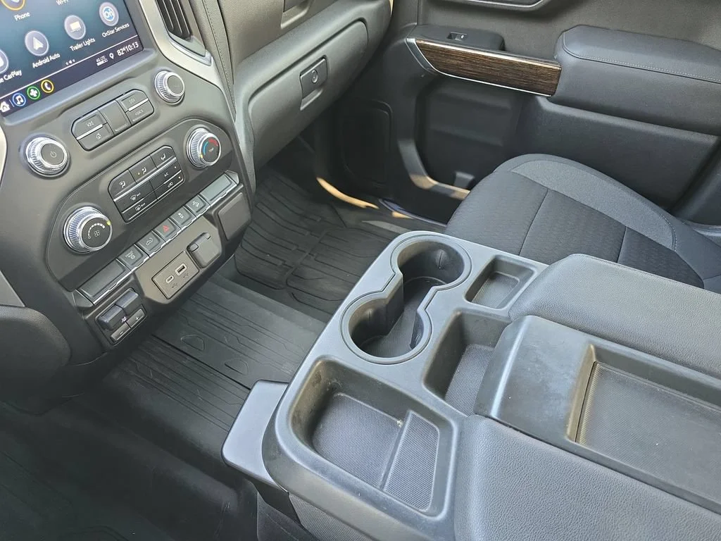 Used 2023 SUMMIT WHITE GMC SLE image 26