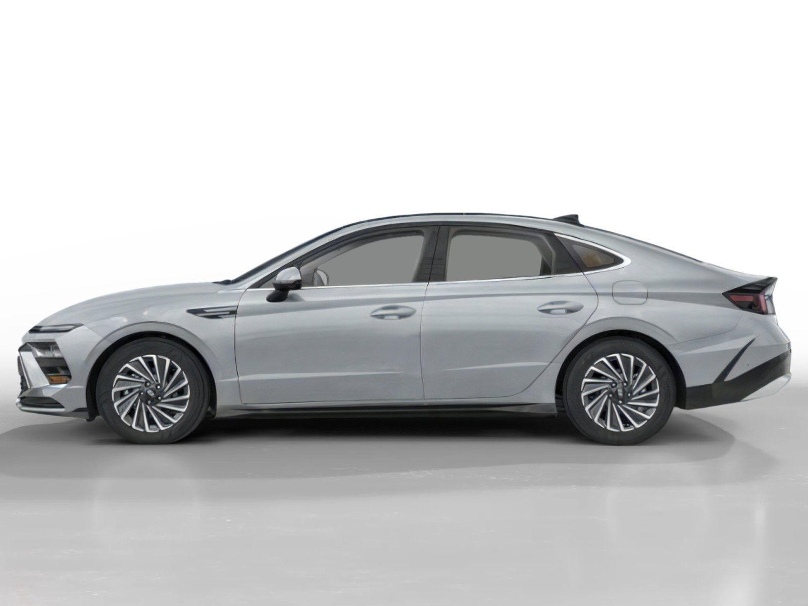 New 2026 Aero Silver Hyundai Limited image 2