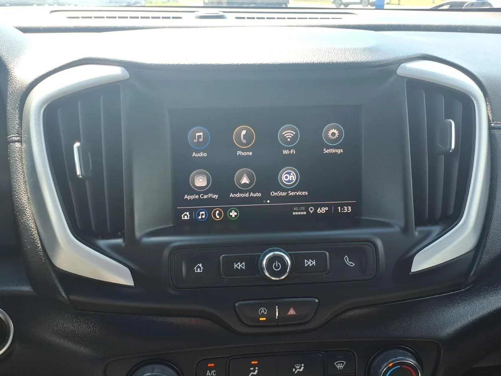Used 2024 Sterling Metallic GMC SLE image 20