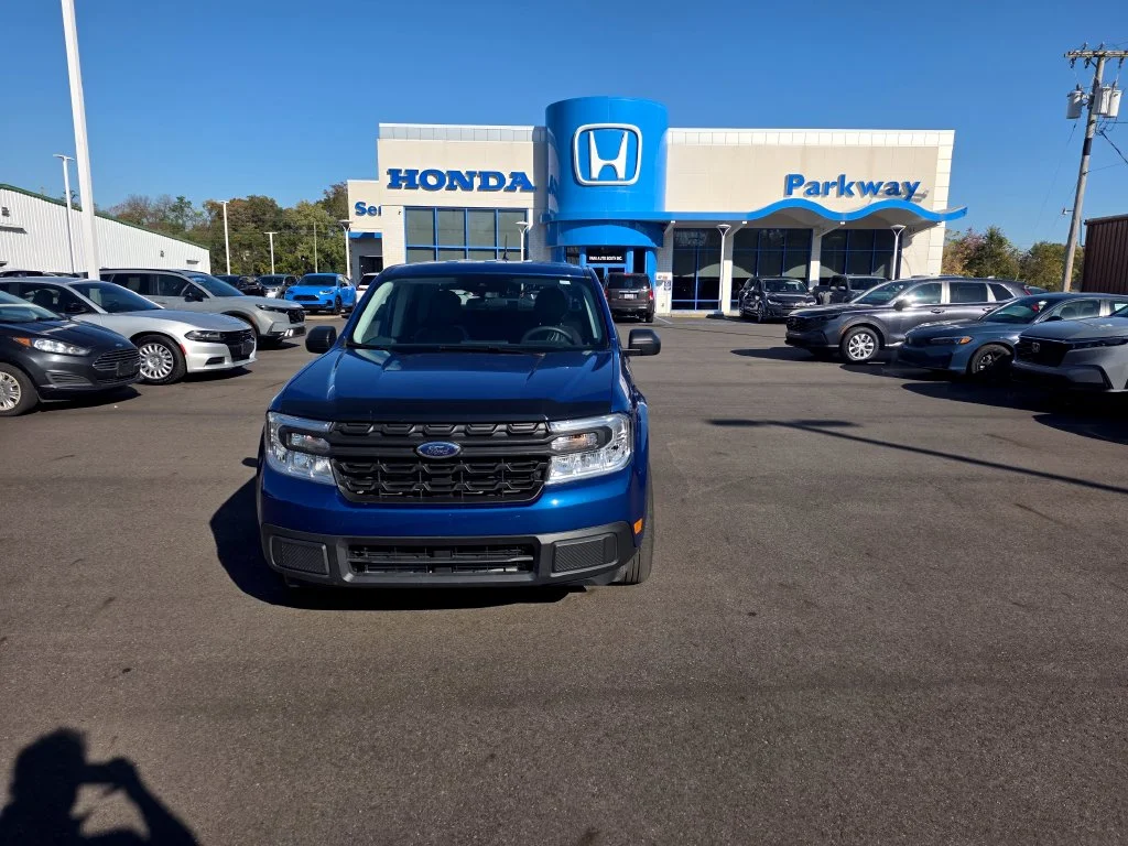 Used 2024 Blue Metallic Ford XL image 8