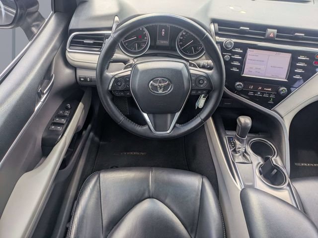 Used 2018 Gray Toyota SE image 15