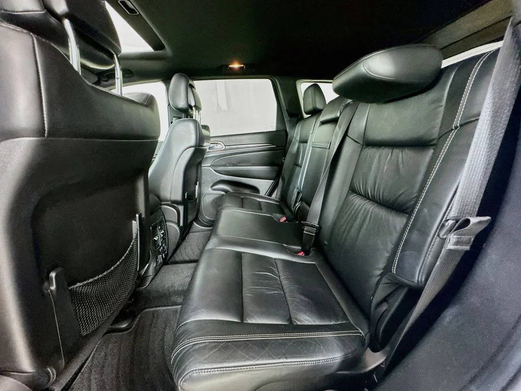 Used 2014 Bright White Clearcoat Jeep Limited image 29