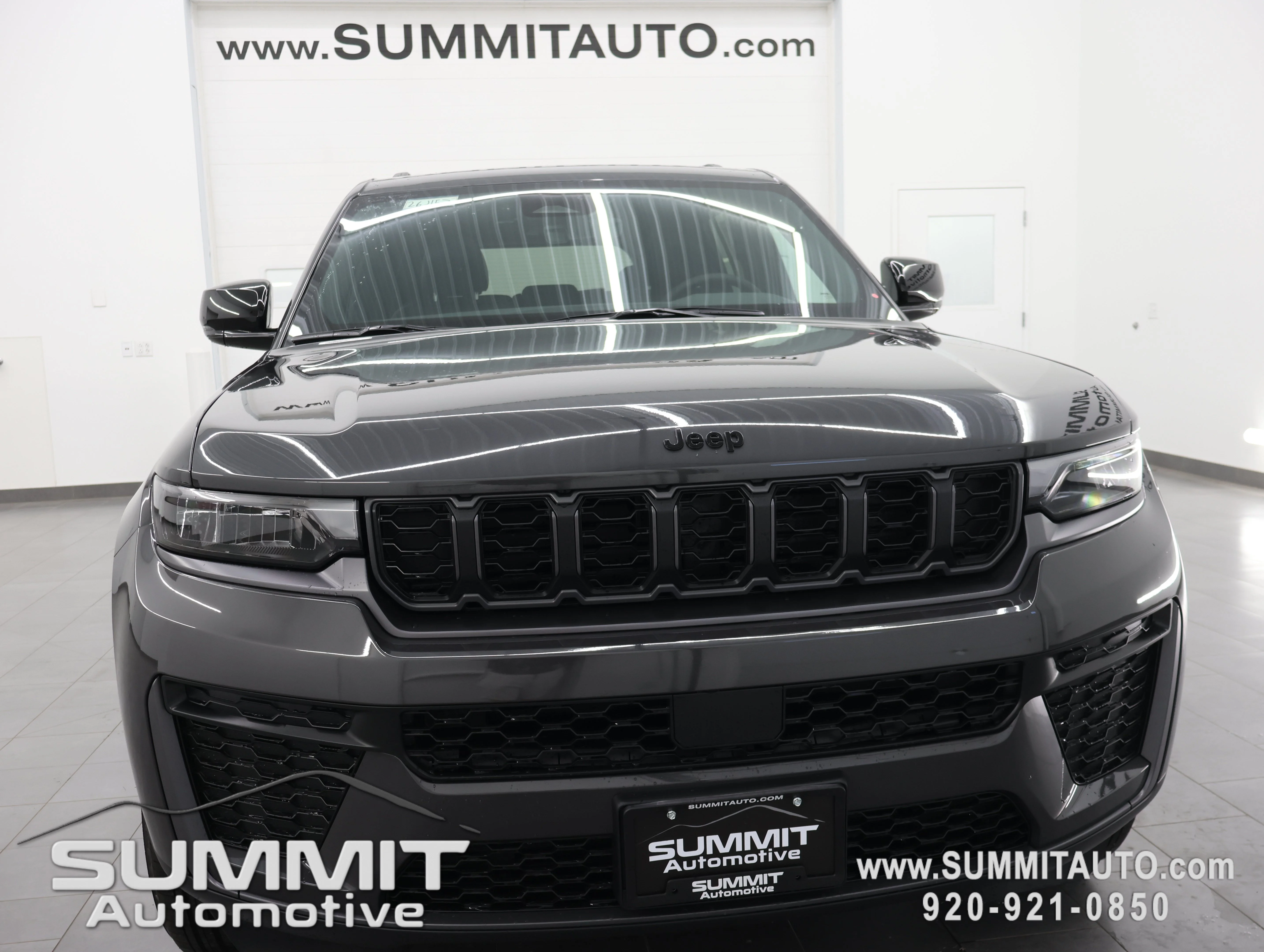 New 2026 Baltic Gray Metallic Clearcoat Jeep Altitude image 23