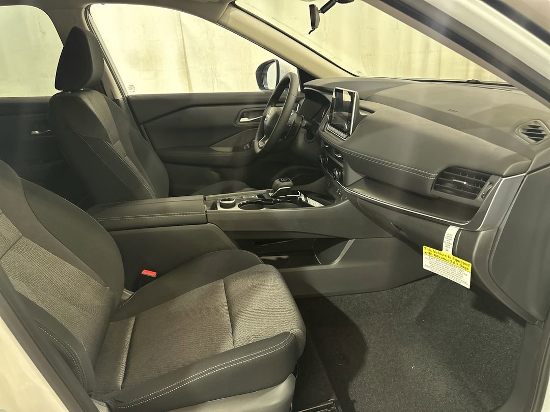 2026 Nissan Rogue SV - Photo 14