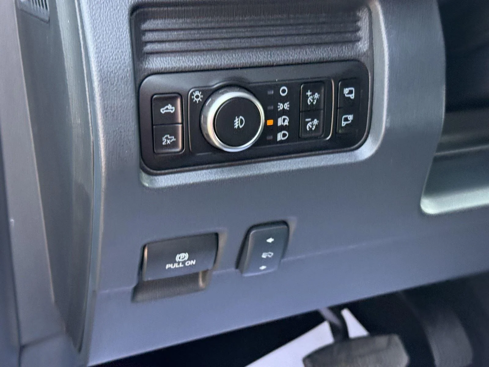 New 2026 Agate Black Metallic Ford F-250® Lariat® image 17