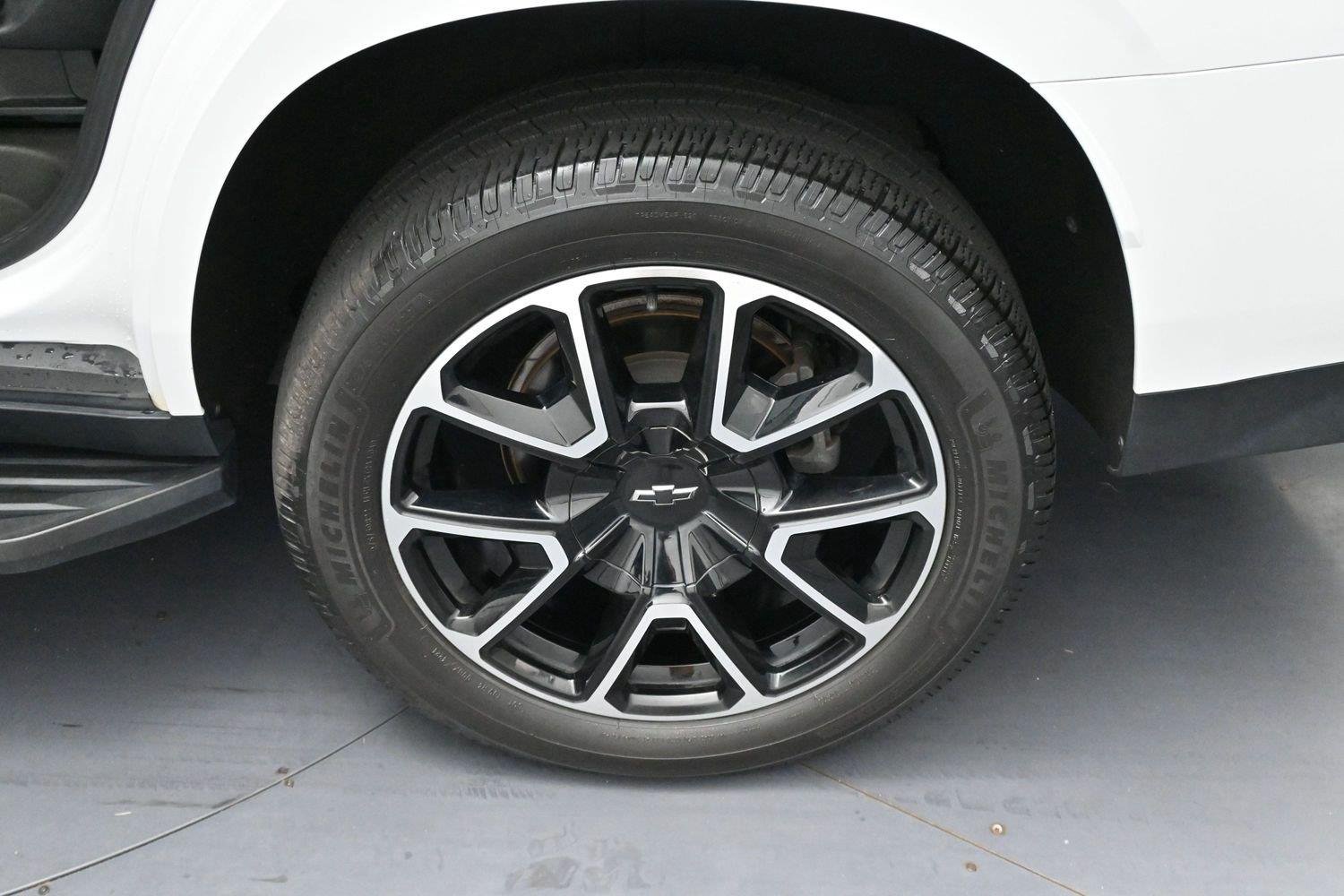 Used 2022 Summit White Chevrolet RST image 32