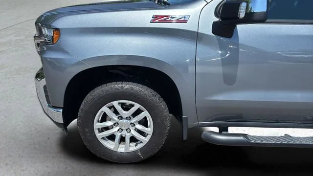 Used 2019 SATIN STEEL METALLIC Chevrolet LT image 32