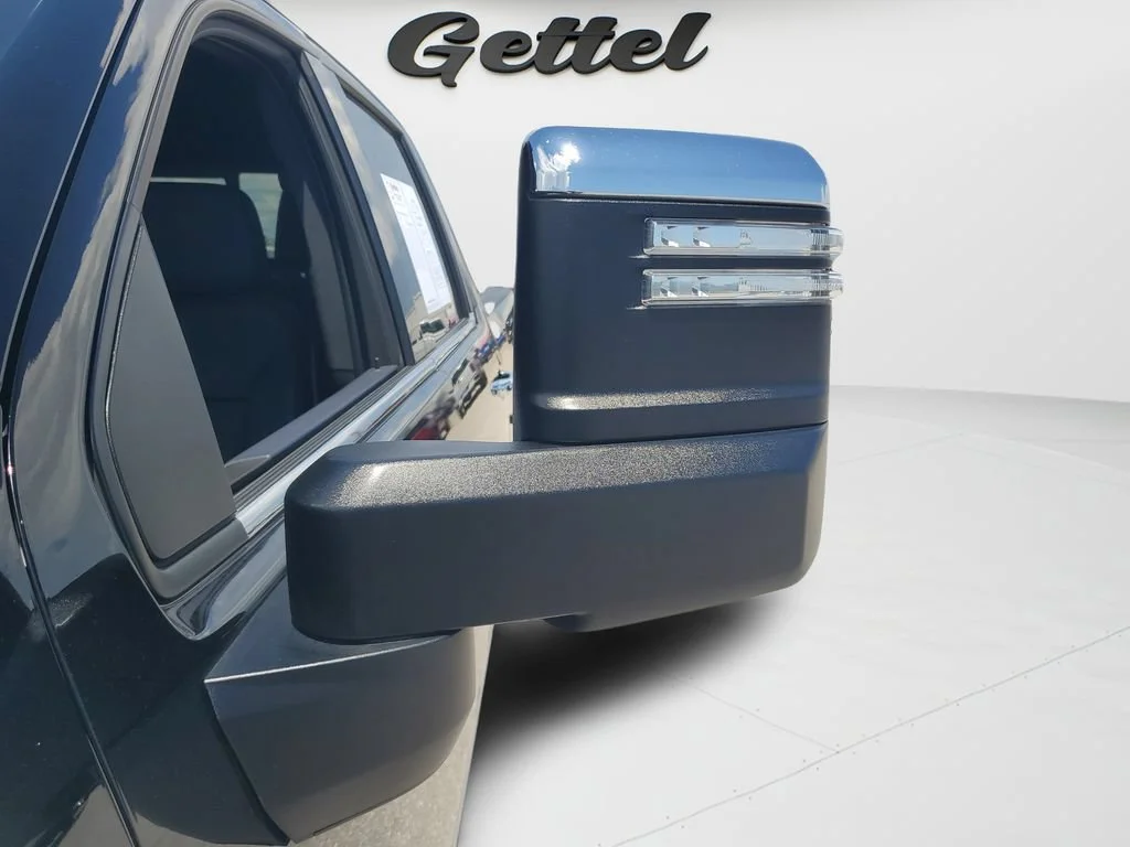 Used 2024 Black Chevrolet High Country image 28