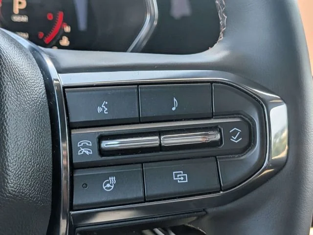 Used 2024 Onyx Black GMC AT4 image 23