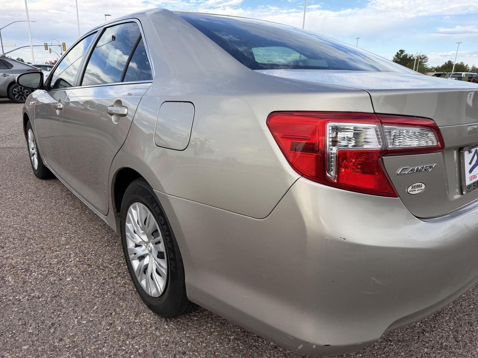 Used 2014 Creme Brulee Mica Toyota LE image 10