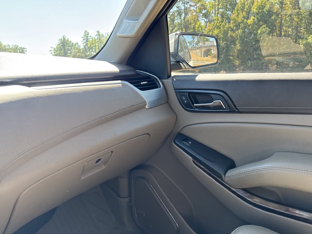 Used 2018 White GMC SLT image 21