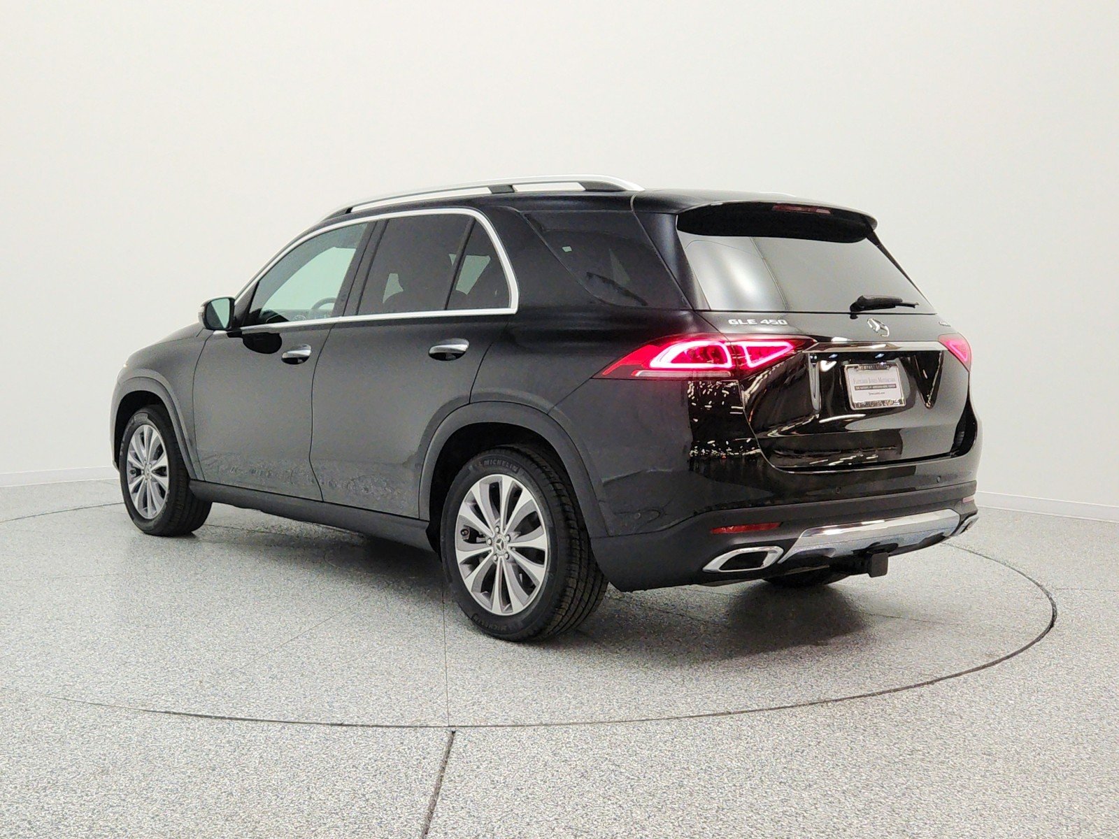 Used 2023 Black Mercedes-Benz GLE 450 4MATIC® SUV image 7