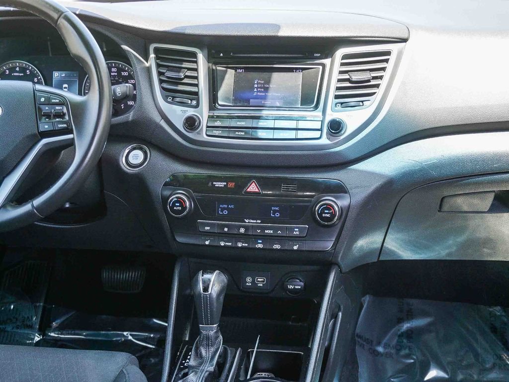 Used 2017 Gray Hyundai Value image 15