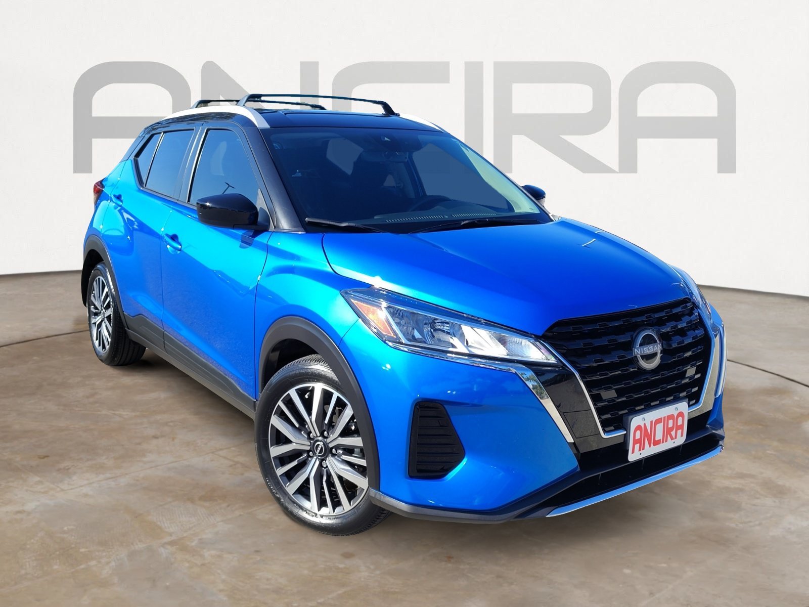 Certified Used 2024 Electric Blue Metallic/Super Black Nissan SV image 4