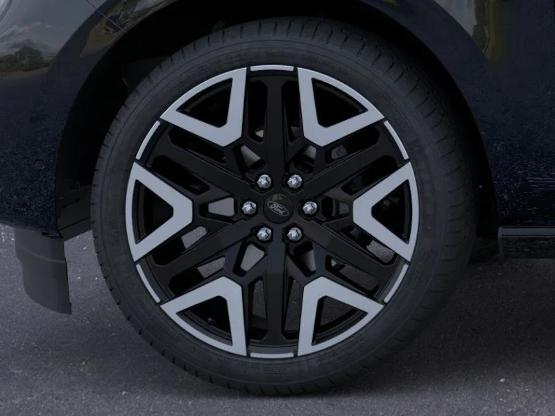New 2026 Black Ford Platinum image 19