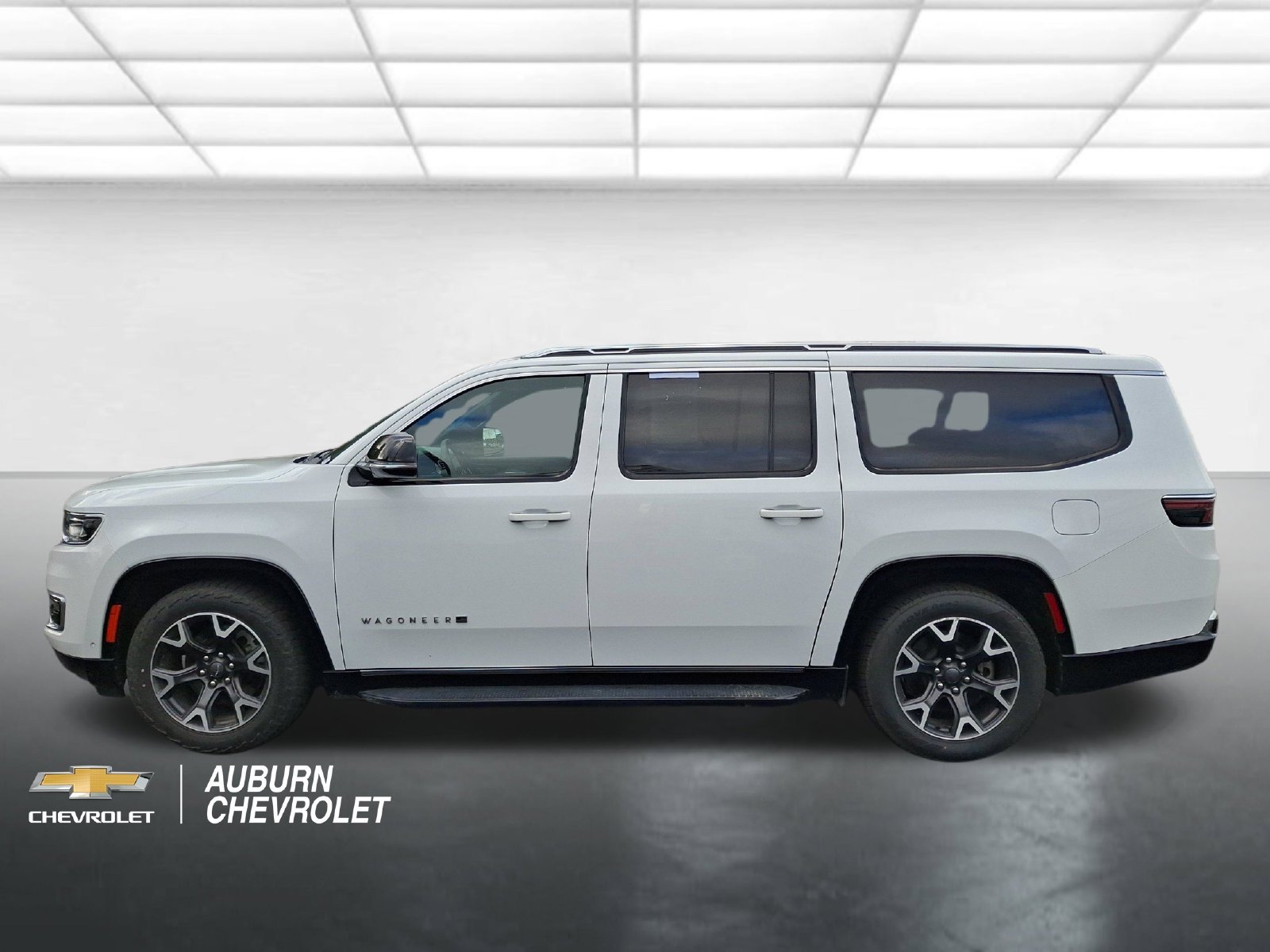 2024 Jeep Wagoneer L Series III - Photo 6