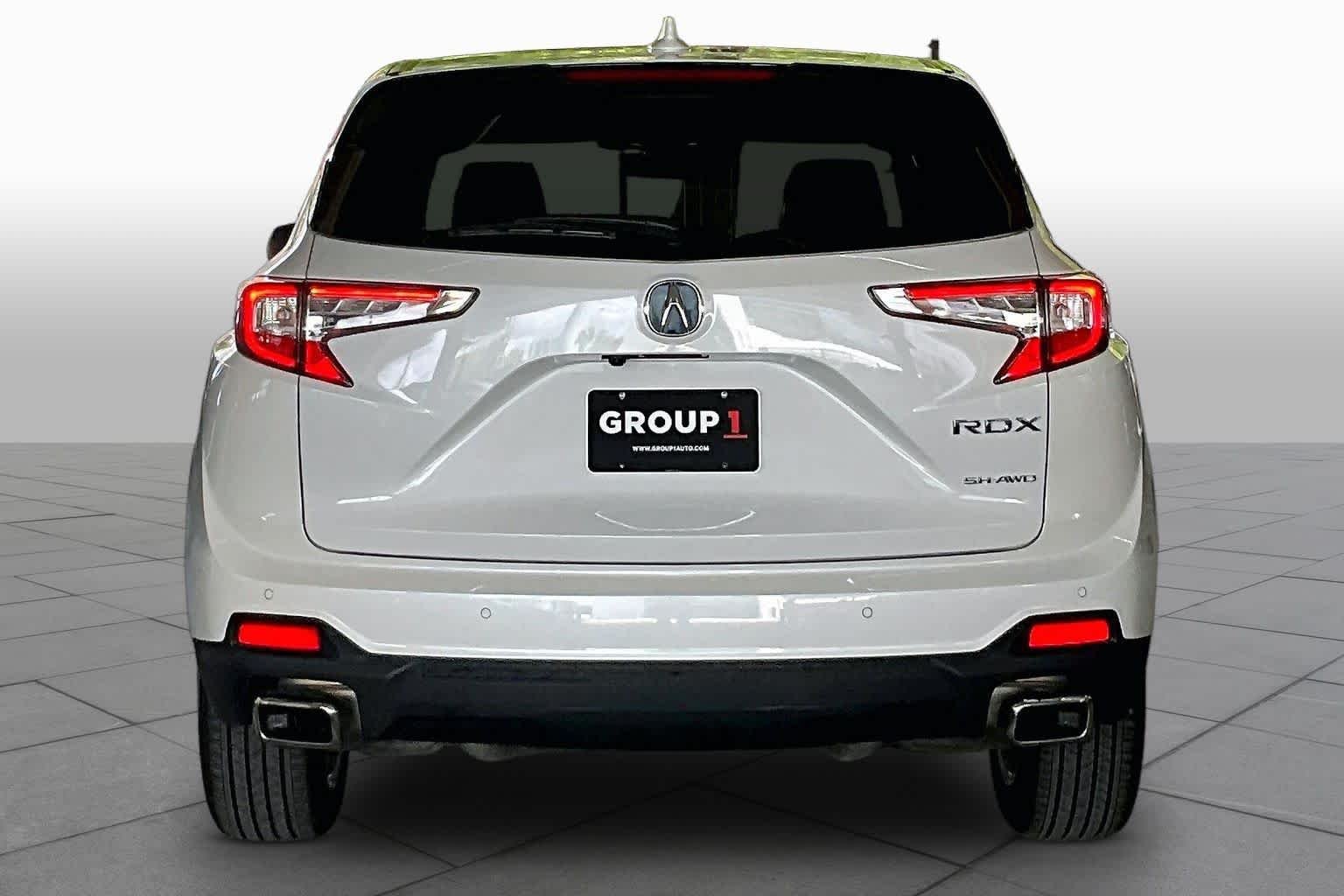 Used 2025 Platinum White Pearl Acura w/Technology Package image 4