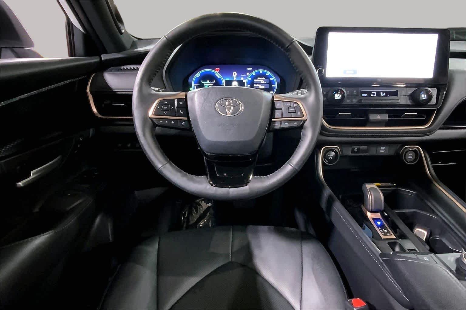 Used 2026 Wind Chill Pearl Toyota Hybrid MAX Platinum image 6